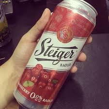 Bia Steiger 0% vị việt quất