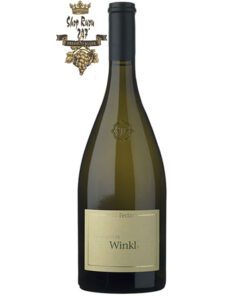 Winkl Sauvignon Blanc khi nhìn sẽ thấy có màu vàng rực rỡ với sắc xanh lá cây. Rượu mang hương từ quả chín như mơ, quýt, và chanh leo kết hợp với hương vị của cây cơm cháy