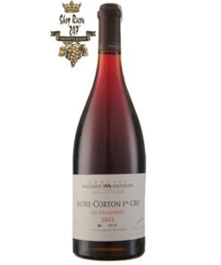 Vang Đỏ Domaine Maldant Pauvelot Aloxe Corton 2012 khi nhìn sẽ thấy có màu đỏ ruby rất đẹp. Rượu mang hương thơm nổi bật