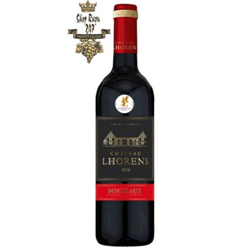 Rượu Vang Đỏ Bordeaux Cht Lhorens Cuir Med 2016 khi nhìn sẽ thấy có màu đỏ đậm sâu. Rượu mang hương thơm của các loại quả nhiệt đới