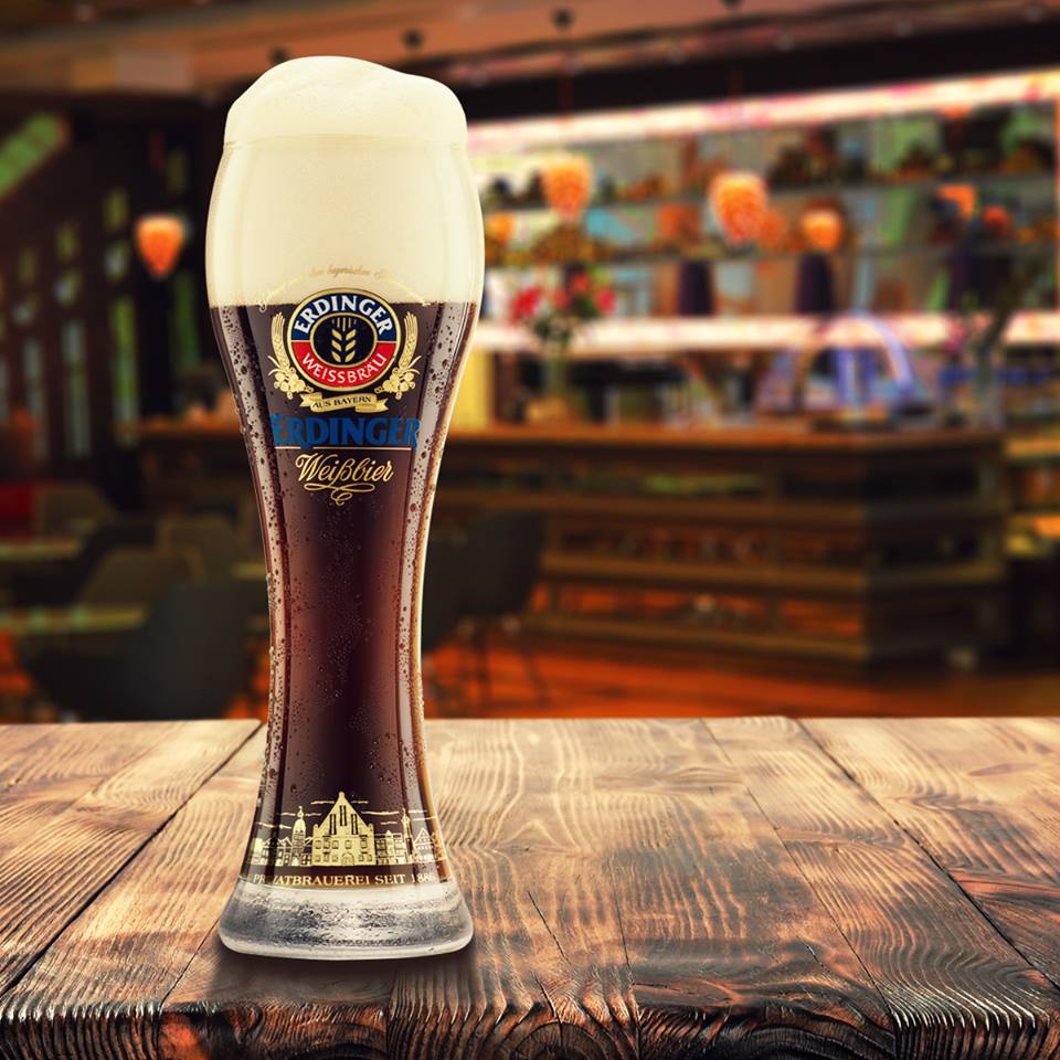Bia Erdinger Weibbier 5.3% chai 500 ml- Bia đen