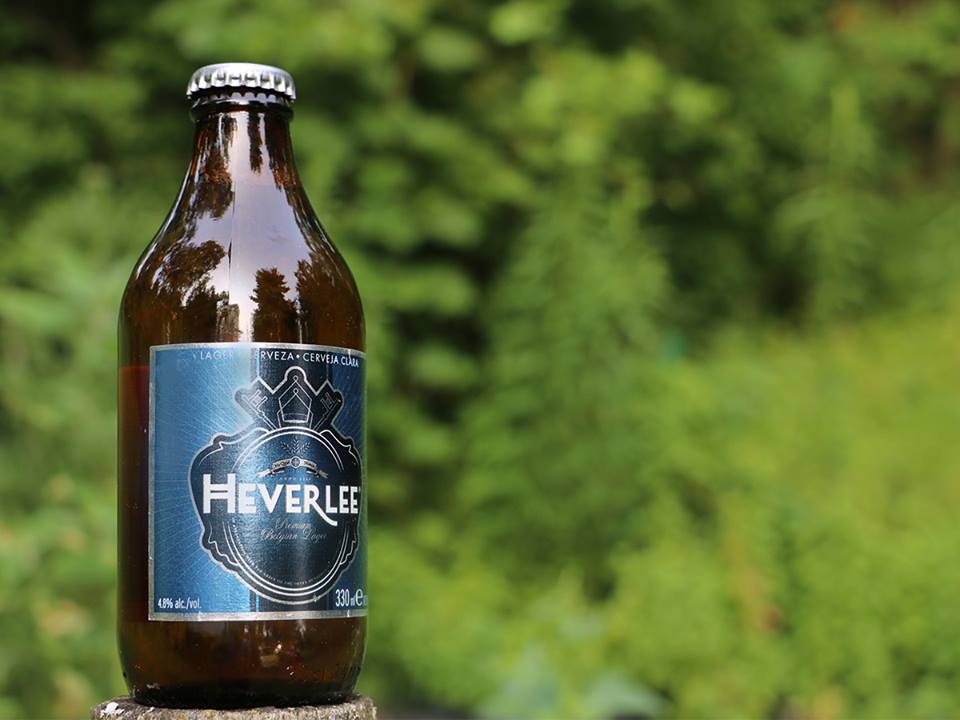 Bia Heverlee vàng 4,8% 330 ml