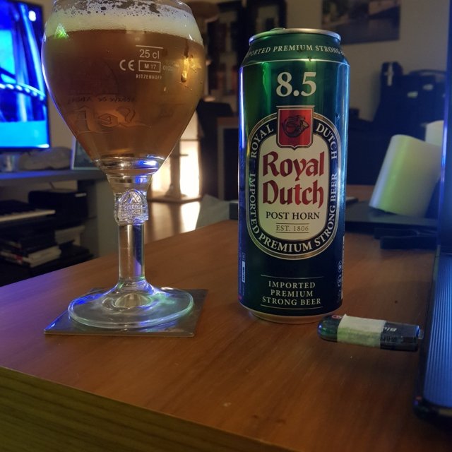 Bia Royal Dutch Premium Strong 8.5%