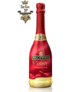 Rượu Vang Ý Rocca Dei Forti Festivity có màu đỏ đẹp mắt. Hương vị ngọt ngào ấn tượng từ sự pha trộn hoàn hảo của 2 giống nho Malvasia, Moscate Bianco
