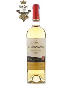 Vang Chile Casadonoso Reserva Chardonnay có mầu vàng tươi mới. Hương thơm của các loại trái cây chuối , xoài, dứa .