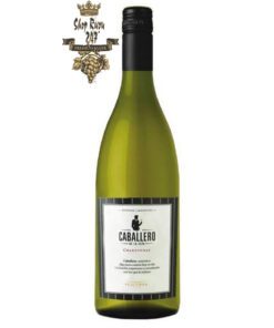 Vang Chile Argentina Caballero de la Cepa Chardonnay Finca Flichman có mầu xanh vàng đậm. Hương thơm của dứa, măng tây