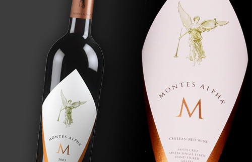 Rượu Vang Chile Đỏ Montes Alpha M có mầu đỏ hồng ngọc. Hương thơm nổi bật và phức tạp của quả chín đỏ và đen