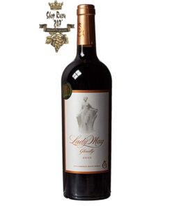 Rượu Vang Nam Phi Lady May Glenelly có màu đỏ đậm sâu. Đây là chai rượu vang tốt nhất của Glenelly