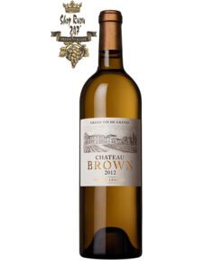 Vang Trắng Chateau Brown Blanc Pessac Leognan có màu vàng rơm đẹp mắt. Hương thơm là sự kết hợp của chanh, bưởi, gia vị