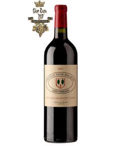 Rượu Vang Đỏ Pháp Chateau Pavie Macquin có màu đỏ anh đào đậm sâu. Hương thơm lan tỏa của trái cây mầu đỏ tươi như quả mâm xôi,