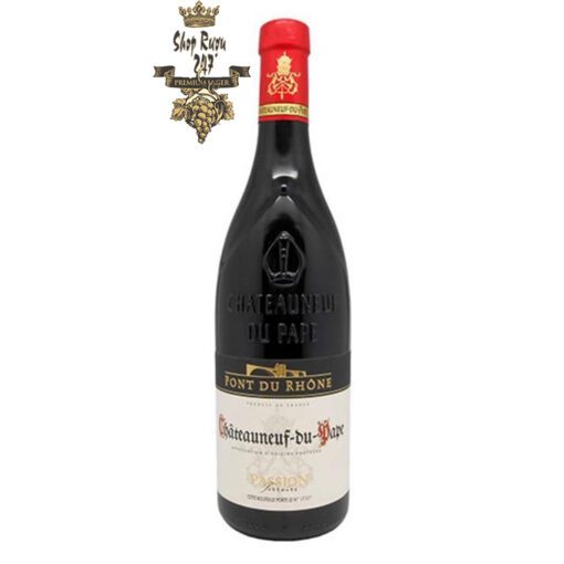 Chateauneuf Du Pape Pont Du Rhone có mầu gần như đen. Hương thơm rất tốt và mạnh mẽ với trái cây mầu đỏ, nho đen, gia vị và hoa oải hương