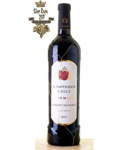 El Emperador Premium Cabernet Sauvignon là chai vang có mầu đỏ ruby đậm. Hương thơm mạnh mẽ và quyến rũ của các loại trái cây nho đen, anh đào