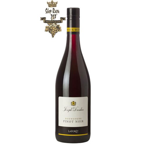 Rượu Vang Đỏ Joseph Drouhin Laforet Bourgogne Pinot Noir có màu hồng ngọc sáng. Hương thơm phong phú của trái cây mầu đỏ, quả mâm xôi