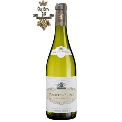 Pouilly Fuisse Chardonnay Albert Bichot có mầu vàng đẹp mắt. Hương thơm của trái cây trắng và gia vị cùng gợi ý của vani.