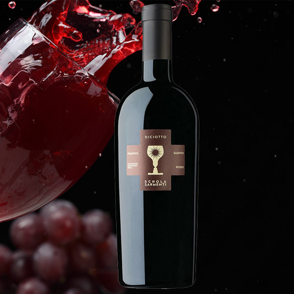 Rượu Vang Đỏ 18 Độ Diciotto Chén Thánh có mầu đỏ ruby đậm sâu. Hương thơm phức hợp của những nền lá mục ,chocolate đen, cafe cháy, thuốc lá và hoa hồng.