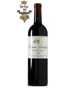 Rượu Vang Đỏ CHÂTEAU BONALGUE có mầu đỏ tươi sáng. Được làm bằng 90% Merlot và 10% Cabernet Franc, rượu được ủ