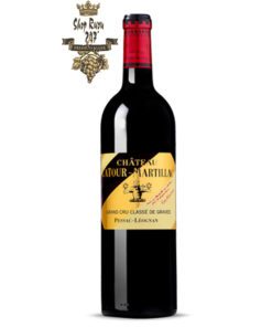 Rượu Vang Đỏ Chateau Latour Martillac 2014 có mầu đỏ đậm. Hương thơm của hoa quả, trái cây chín đỏ như anh đào, mận chín, dâu tây