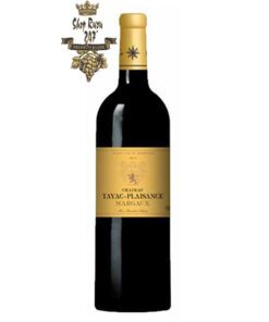 Rượu Vang Đỏ Chateau Tayac Plaisance Margaux Cru Bourgeois 2013 có mầu đỏ truyền thống. Hương thơm phức hợp của quả mọng đen, anh đào,
