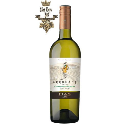 Rượu Vang Pháp Trắng Arrogant Frog Varieties Chardonnay có mầu vàng tươi. Hương thơm tinh tế của hoa nhiệt đới, đào, hoa trắng
