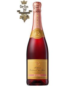 Rượu Vang Ý Bava Malvasia Rose Spumante DOC có mầu đỏ anh đào sủi tăm đẹp mắt, Bava Rose Spumante chìm đắm trong hương hoa hồng, dâu tây,