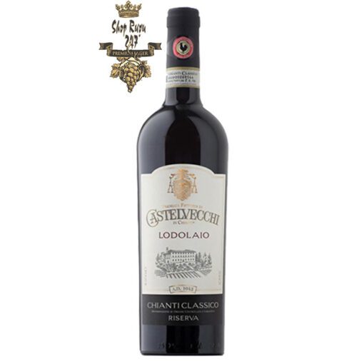 Rượu Vang Đỏ Castelvecchi Riserva Chianti Classico Lodolaio có mầu đỏ tươi ánh tím. Hương thơm tươi mát và phức tạp của trái cây mãnh liệt