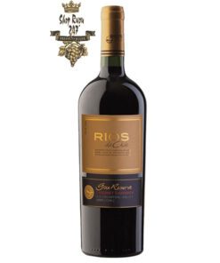 Rượu Vang Đỏ Rios Gran Reserva Cabernet Sauvignon có mầu đỏ đậm ánh tím. Hương thơm của nho đen, anh đào đen, hạt tiêu đen