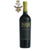 Rượu Vang Đỏ 1918 Classic Cabernet Sauvignon có mầu đỏ ngọc đẹp mắt. Hương thơm mạnh mẽ của mâm xôi, dâu tây và ca cao