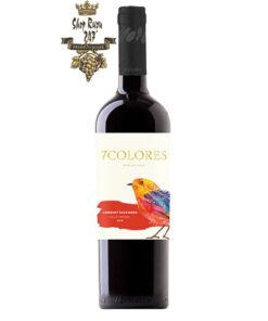 Rượu Vang Đỏ 7Colores Cabernet Sauvignon có màu đỏ tươi sáng. Hương thơm của các loại trái cây đen chín được hòa quyện