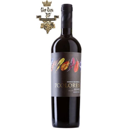 Rượu Vang Đỏ 7Colores Reserva de Familia Red Blend có màu đỏ sẫm. Hương thơm của mận đen, nho, kẹo với hương thơm của gia vị