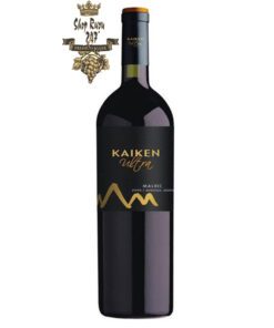 Rượu Vang Đỏ Argentina Kaiken Ultra Malbec có mầu đỏ ruby hấp dẫn. Hương thơm của trái cây như quả mọng đỏ, anh đào đen