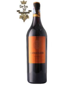 Rượu Vang Đỏ Canaulier Pomerol có mầu đỏ đậm đặc đẹp mắt. Đây là dòng rượu vang dịu dàng, yêu kiều