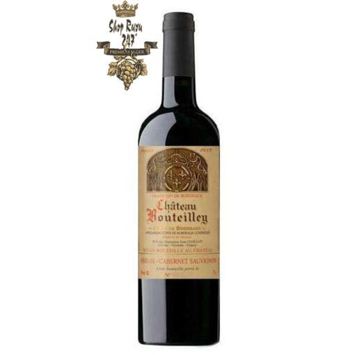 Rượu Vang Đỏ Chateau Bouteilley Premieres Cotes de Bordeaux có mầu đỏ đậm đẹp mắt. Hương thơm là sự kết hợp của trái cây, hoa quả