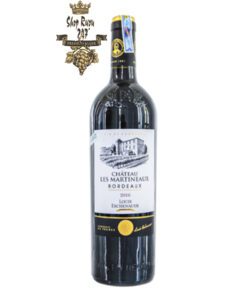 Rượu Vang Đỏ Chateau Les Martineaux Bordeaux có mầu đỏ anh đào. Hương thơm của các loại trái cây đỏ cùng hương vị của mứt đỏ