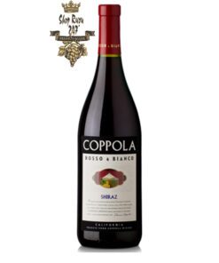 Rượu Vang Đỏ Coppola Rosso & Bianco Syraz có mầu đỏ của hoa violet. Hương thơm của quả mận, mâm xôi, hạt tiêu