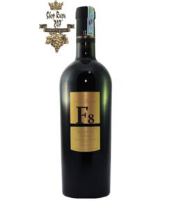 Rượu Vang Đỏ Le vigne di Sammarco F8 Nero di Troia Puglia có mầu đỏ thậm. Hương vị của hoa quả chín đỏ như anh đào, mận, mâm xôi.