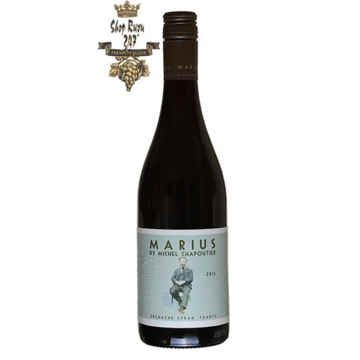 Rượu Vang Đỏ M.Chapoutier Marius Languedoc IGP Red có mầu đỏ tím đậm đặc. Hương thơm mạnh mẽ và phức tạp của quả mọng đỏ