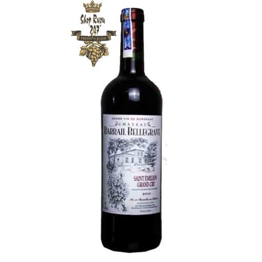 Rượu Vang Đỏ Pháp Chateau Barrail Bellegrave có mầu đỏ sáng tuyệt đẹp. Hương thơm từ quả chín mọng như anh đào, mâm xôi và dâu tím
