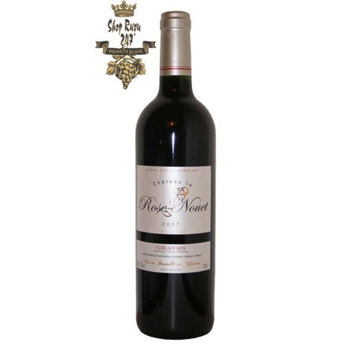 Rượu Vang Đỏ Chateau La Rose Nouet Graves luôn được làm từ nho Merlot và Cabernet Sauvignon. Nó có màu sắc