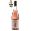 Rượu vang Pháp M.Chapoutier Marius Languedoc IGP Rosé có màu hồng anh đào, kết hợp với sắc thái rực rỡ của hoa hồng.