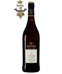 Rượu vang Tây Ban Nha Lustau Solera Familiar: Dry Amontillado Los Arcos 2019 Mềm mại và khô ráo, một phong cách nhẹ nhàng, tươi ngon của Amontillado