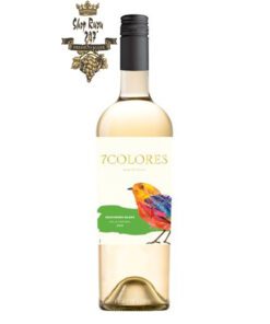 Rượu Vang Chile Trắng 7Colores Sauvignon Blanc có màu vàng nhạt ánh xanh. Hương thơm của các loại hoa quả như cam quýt, thảo dược