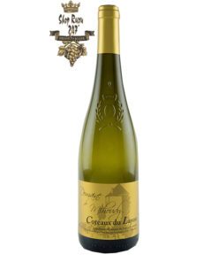 Rượu vang trắng Domaine de Mihoudy Coteaux Du Layon 2019 có Màu vàng vàng, mùi thơm của trái cây kẹo, mật ong, tròn tươi và cân bằng trong miệng