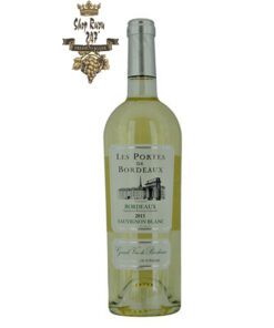 Rượu Vang Trắng Les Portes de Bordeaux Sauvignon Blanc 2015 có mầu vàng rơm đẹp mắt. Chai rượu vang này đến từ vùng rượu vang nổi tiếng