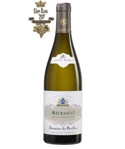 Rượu Vang Trắng Meursault Domaine du Pavillon Chardonnay Albert Bichot có mầu vàng rơm đẹp mắt. Hương thơm thanh lịch của hoa, trái cây