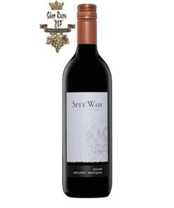 Rượu Vang Úc Spee Wah Cabernet Sauvignon Shiraz có mầu đỏ tím đậm. Hương thơm của nho đen cổ điển, mùi dừa và mocha