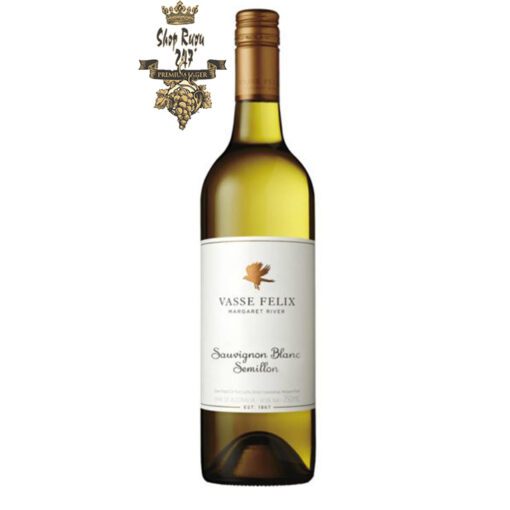 Rượu vang trắng Úc Vasse Felix Semillon Sauvignon Blanc mang nhiều tầng lớp khác nhau, phức tạp và hòa quyện một cách trọn vẹn