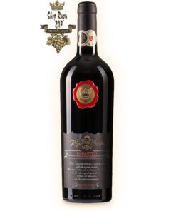 Rượu Vang Ý Ripa Di Sotto Primitivo có màu tím đậm. Hiện lên như một bó hoa rất tươi của anh đào đen