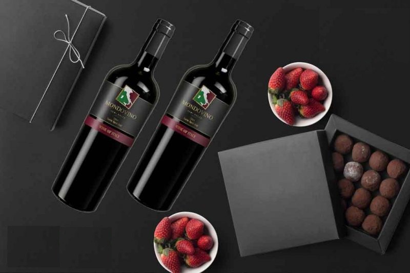 Rượu Vang Ý Mondovino Semi Dolce có màu đỏ ngọc lựu trong sáng và vô cùng bắt mắt. Là dòng vang ngọt mang phong cách