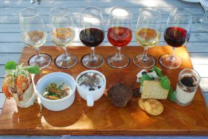 Sự kết hợp giữa thức ăn và rượu vang tuyệt vời tạo ra sự cân bằng giữa các thành phần của một món ăn và các đặc tính của một loại rượu