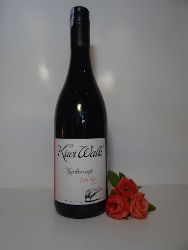 Rượu Vang Newzealand Kiwi Walk Pinot Noir 2